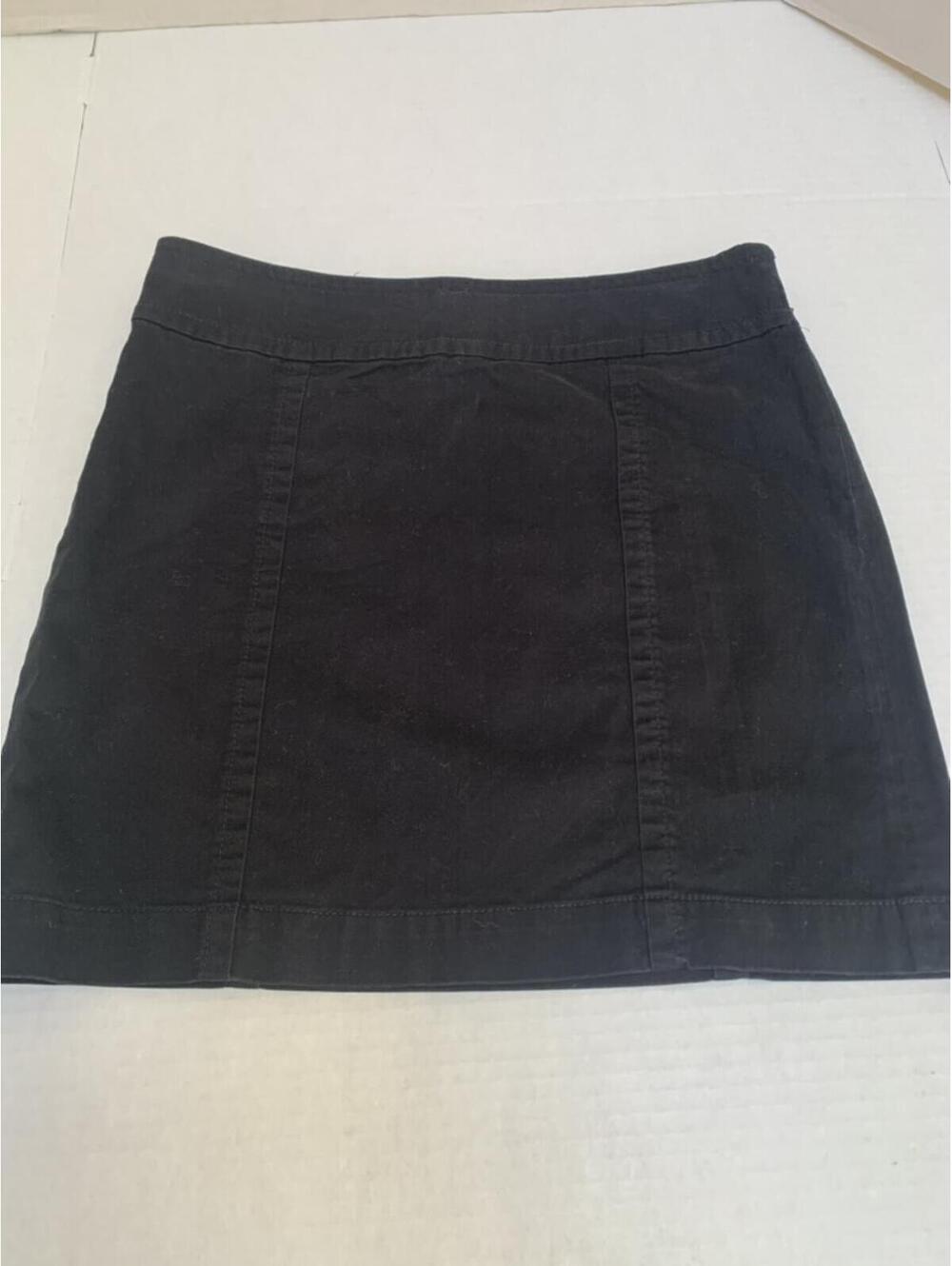 Ann Taylor Loft Womans SIze 4 Black Chino Skirt Mini